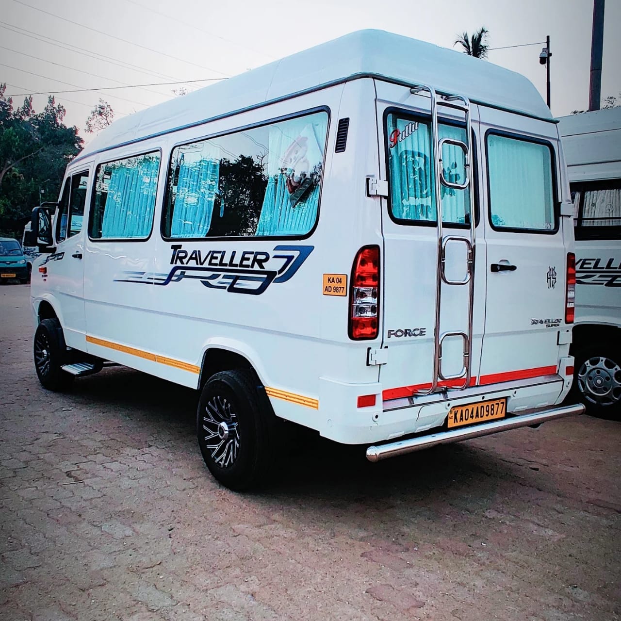 10 Seater Luxury